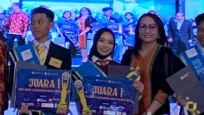 Amiza Sellomitha Harumkan Nama Kapuas Hulu, Sabet Gelar Juara 1 Putri Duta GenRe Kalbar 2025