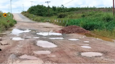 Belum Setahun Dibangun Jalan Nasional Badau-Empanang Rusak Berat