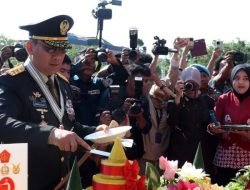 Pangdam XII/Tanjungpura Beri Kejutan HUT Bhayangkara ke-79 untuk Kapolda Kalbar