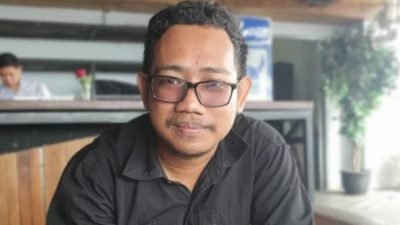 Pimpinan Pemuda Muhammadiyah Kalbar Bidang ESDM, David Nurfianto meminta Pemprov Kalbar prioritaskan jalan rusak di daerah sebelum anggarankan Rp15 Miliar untuk kendaraan dinas (Dok. David to Faktakalbar.id)