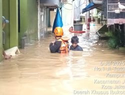 50 RT di Jakarta Tergenang Akibat Hujan Deras dan Pasang Laut, Ratusan Warga Mengungsi