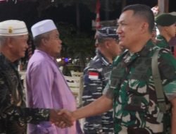 Pangkogabwilhan I dan Kapoksahli Pangdam XII/Tpr Kunjungi PLBN Aruk, Gelar Bakti Sosial untuk Warga Perbatasan