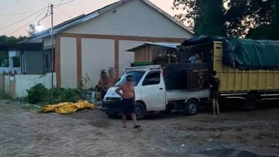 Diduga Terdapat Aktivitas Perdagangan Ilegal Bawang dan Daging Beku di Belakang Rumah Dinas Ketua DPRD Pontianak