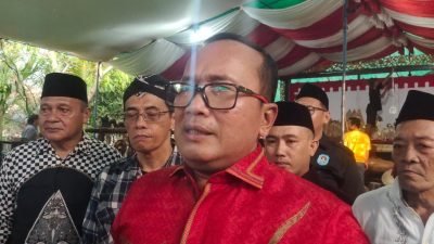 "Bupati Kubu Raya, Sujiwo ajak masyarakat lestarikan budaya sebagai modal membangun peradaban lokal yang mengajar kuat (Dok. Pemkab Kubu Raya)"