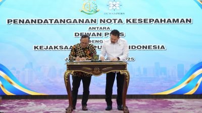 Penandatanganan MoU antara Kejaksaan RI dan Dewan Pers, Selasa (15/7), sebagai komitmen bersama mendukung penegakan hukum dan kebebasan pers di Indonesia. (Dok. Kejaksaan Agung)