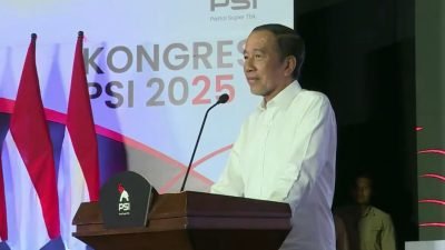"Presiden ke-7 Jokowi berjanji akan mendukung penuh PSI dalam pidatonya di Kongres Solo."