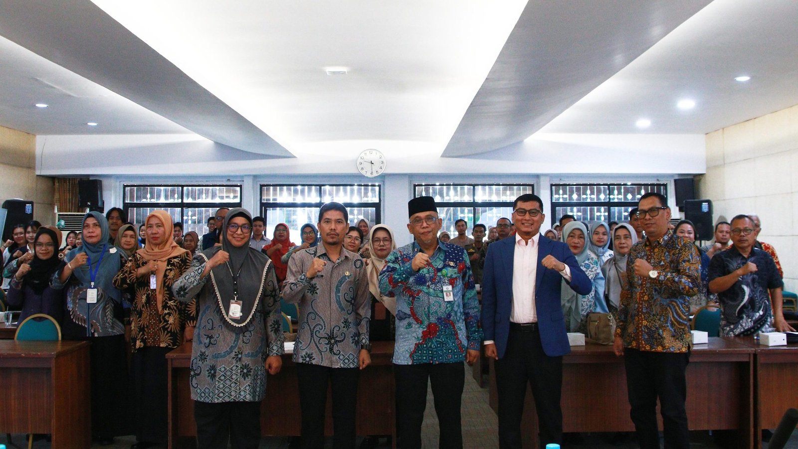 Sekretaris Daerah Kota Pontianak Amirullah membuka Sosialisasi RANHAM 2025 yang mengangkat tema 'Jam Malam Anak Ditinjau dari Persepektif HAM'. Foto: HO/Faktakalbar.id