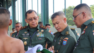Pangdam XII/Tpr memimpin Sidang Pantukhir penerimaan calon Bintara PK TNI AD 2025 di Rindam XII/Tpr, Singkawang. (Dok. HO/Faktakalbar.id)