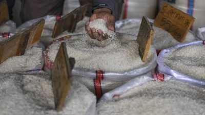 Ilustrasi - Pemerintah mengimbau masyarakat lebih waspada terhadap produk beras yang tidak memenuhi standar mutu. (Dok. Ist)