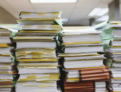 Mercy Barends Serahkan Dokumen Pemerkosaan Mei 1998 ke Fadli Zon