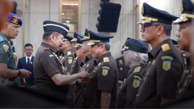 Pelantikan pejabat eselon II oleh Jaksa Agung Burhanuddin berlangsung di Gedung Kejaksaan Agung, Jakarta Selatan. (Dok. Kejagung)