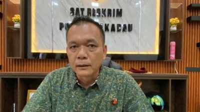 Kasat Reskrim Polres Sekadau IPTU Zainal Abidin saat memberikan pernyataan soal penindakan tambang emas ilegal (PETI). (Dok. HO/faktakalbar.id)