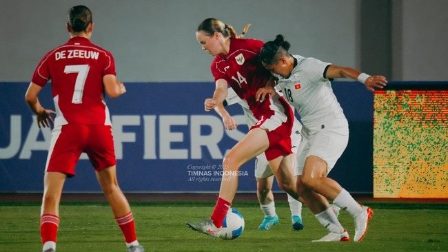 Isa Warps cetak gol saat debut bersama Timnas Putri Indonesia vs Kirgistan. (Dok PSSI)