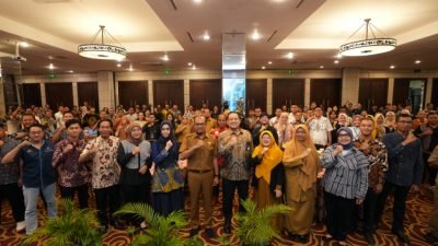 Kegiatan Sosialisasi PROPER kepada pelaku usaha sekaligus MoU antara PT Sucofindo Cabang Pontianak dengan Dinas Lingkungan Hidup Provinsi Kalbar.