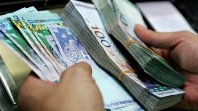 Ilustrasi - Ringgit Malaysia menunjukkan penguatan signifikan pada 2025 berkat strategi fiskal dan ekspor unggulan seperti minyak sawit dan elektronik. (Dok. Ist)