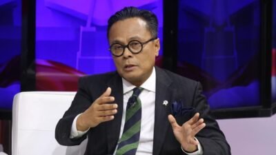 COO Danantara, Dony Oskaria, saat memaparkan tantangan pengelolaan BUMN di mana 97% setoran dividen negara hanya ditopang oleh delapan perusahaan besar dalam sebuah acara talkshow di Jakarta.