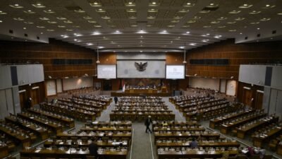 Ironi APBN: Saat Anggaran Daerah Dipotong 25%, Anggaran DPR Melonjak Hampir 50%