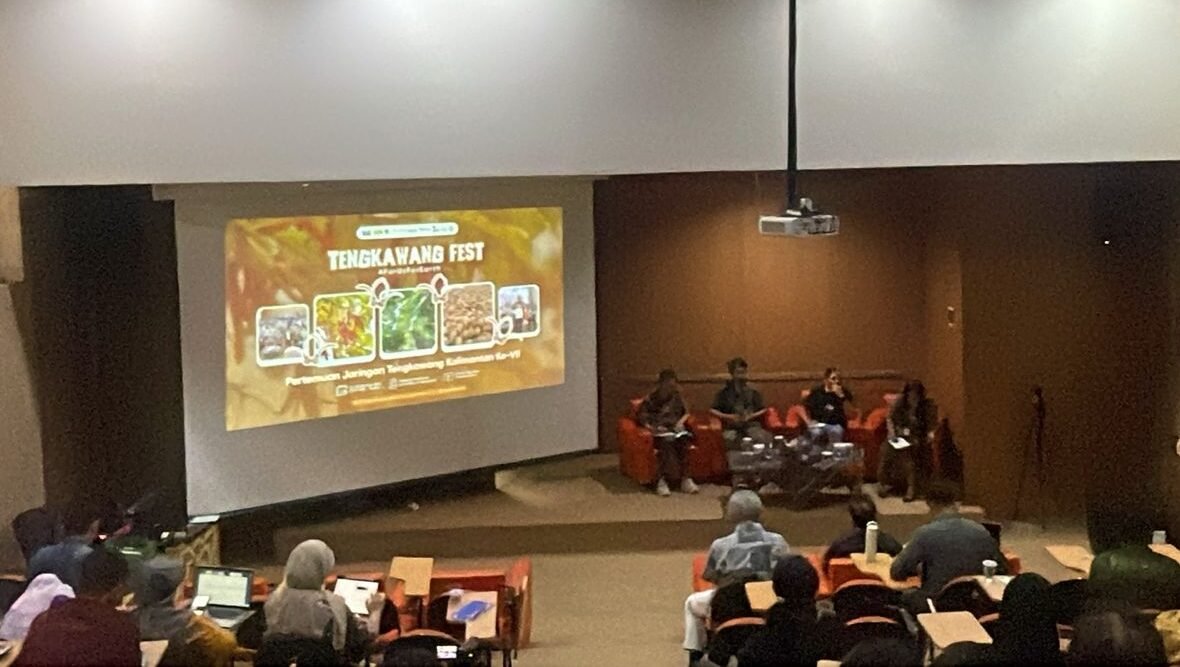 Tengkawang Fest hari kedua membahas strategi dan tantangan untuk mengangkat komoditas tengkawang agar mampu bersaing dan diakui di pasar global. (Dok. Faktakalbar.id)