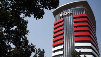 Gedung Merah Putih KPK. Komisi Pemberantasan Korupsi (KPK) terus mendalami kasus dugaan korupsi jual beli gas yang melibatkan PT PGN dan PT IAE dengan melakukan penyitaan aset miliaran rupiah.