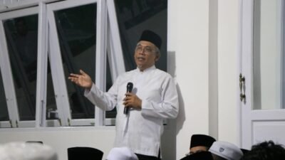Ketua Umum LPTQ Kota Pontianak Amirullah meresmikan dimulainya pemusatan latihan dalam rangka persiapan menghadapinMTQ Tingkat Provinsi Kalbar.