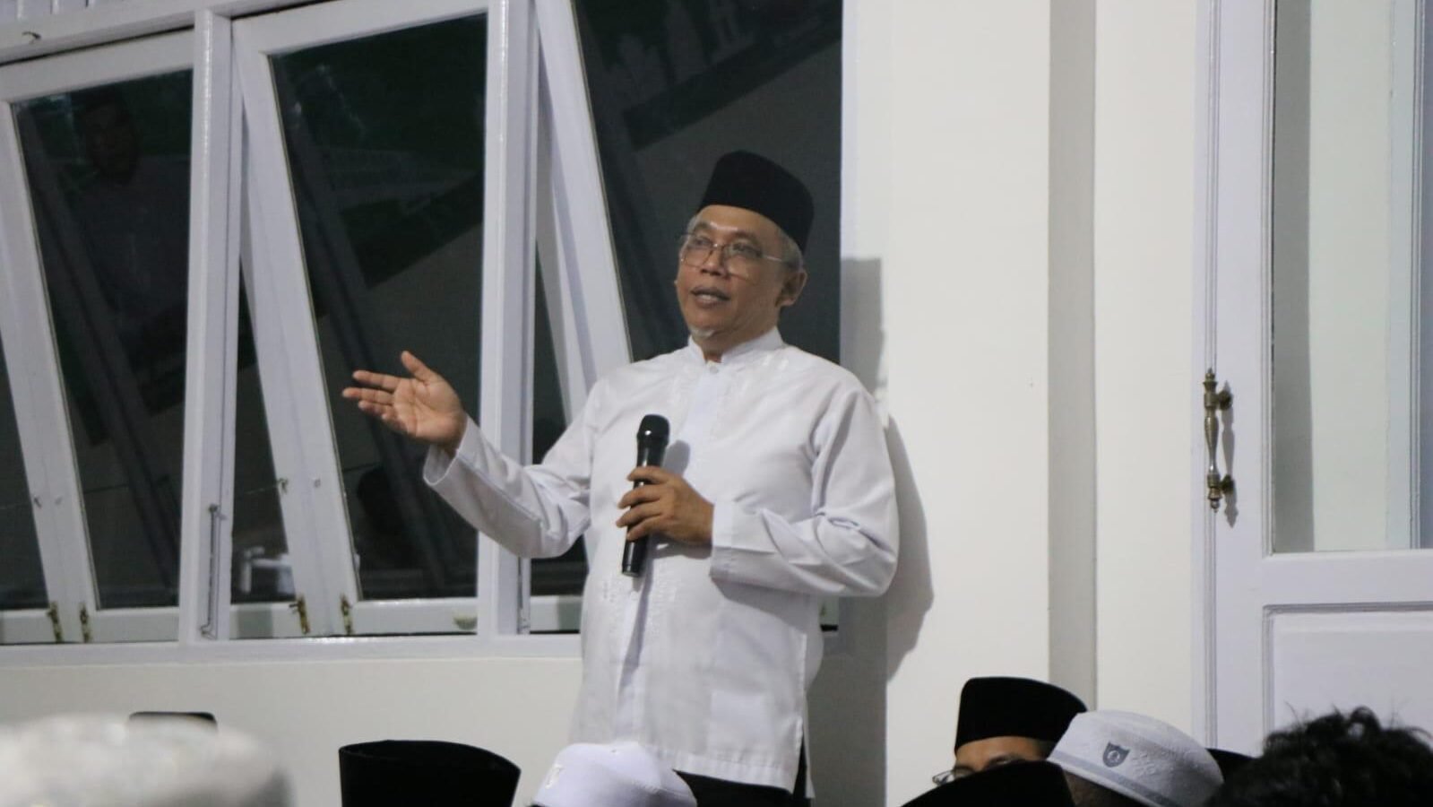 Ketua Umum LPTQ Kota Pontianak Amirullah meresmikan dimulainya pemusatan latihan dalam rangka persiapan menghadapinMTQ Tingkat Provinsi Kalbar.