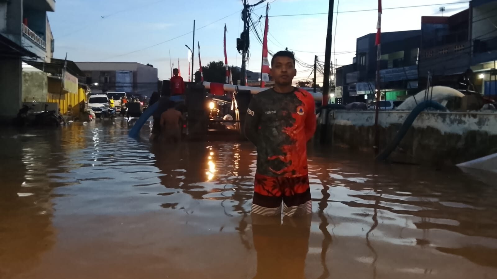 Kondisi banjir yang melanda wilayah Kabupaten Tangerang Selatan, Provinsi Banten pada Kamis (28/8/2025). Kondisi terkini per Jumat (29/8) banjir sudah dilaporkan surut. Sumber Foto: BPBD Kabupaten Tangerang Selatan