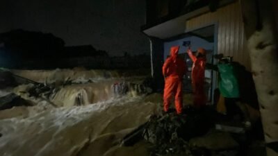 Kondisi banjir yang merendam hingga ke permukiman warga di Kabupaten Bogor, Jawa Barat, pada Sabtu (9/8). Sumber foto: BPBD Kabupaten Bogor