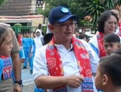 Soroti Konten Kekerasan, Mendikdasmen Minta Anak-Anak Tak Main Game Roblox