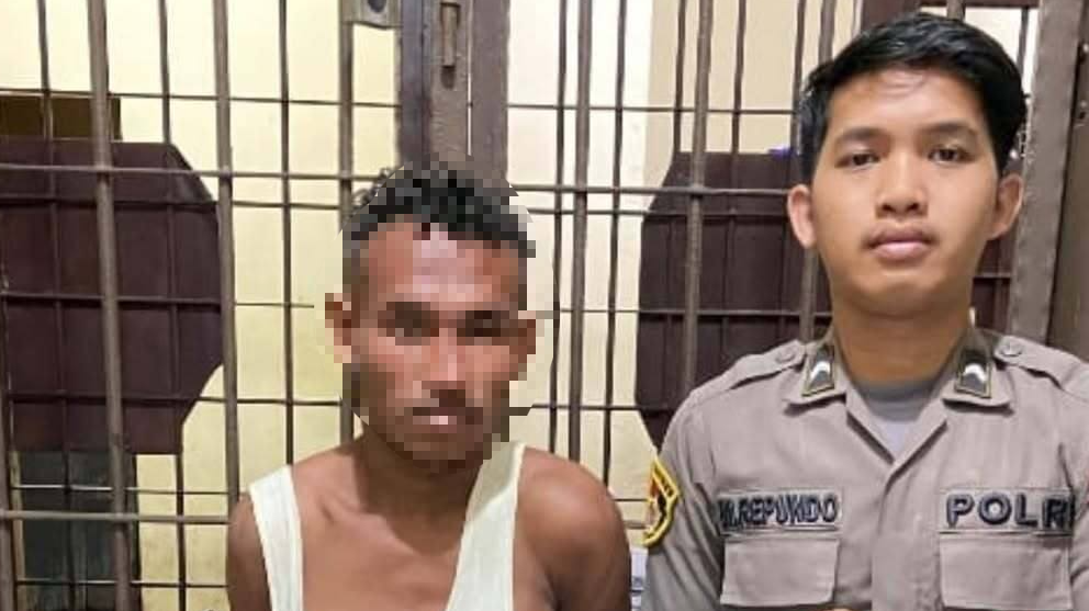 Pelaku penganiayaan, SK (19), diamankan oleh pihak kepolisian usai melakukan penikaman di Kampung Sesungai, Sebangki, Landak.