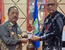 Perkuat Komitmen Pembangunan, Laporan Aksi Sabang Merah Berdompu Diserahkan ke Bupati Sanggau