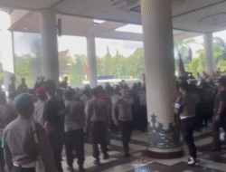 Mahasiswa Kalbar Gelar Aksi di DPRD, Sampaikan Lima Tuntutan