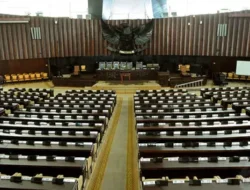 Gaji Anggota DPR Bebas Pajak? DJP Membantah, Namun Aturan Ini Ungkap Fakta Sebenarnya