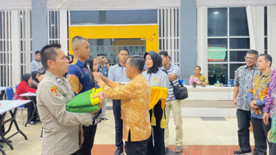 Para calon anggota Paskibraka Sambas 2025 mengikuti pembukaan diklat di Aula BKPSDMAD Sambas, Senin (4/8/2025). (Dok. Ist)