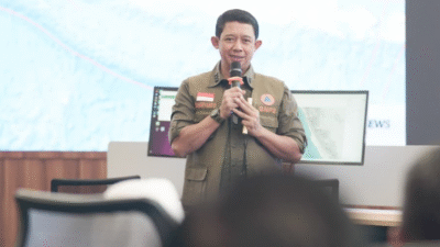Kepala BNPB Suharyanto saat memberikan keterangan pers terkait penanganan karhutla di Jakarta. (Dok. HO/faktakalbar.id)
