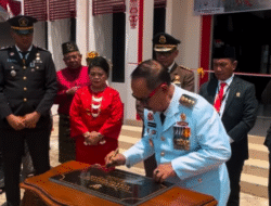 Bupati Sanggau Resmikan Gedung Galeri Prestasi Sabang Merah di Taman Arong Balopa