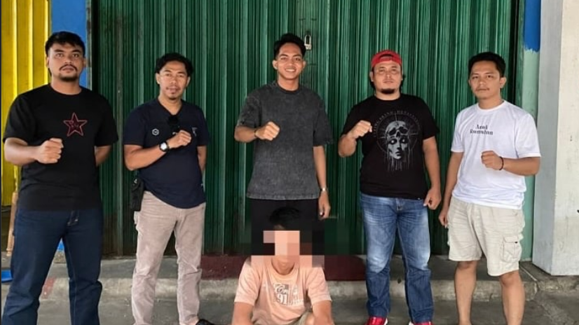 Satreskrim Polres Sanggau mengamankan QW, terduga pelaku pencurian uang Rp54 juta di Alfamart. (Dok. HO/Faktakalbar.id)