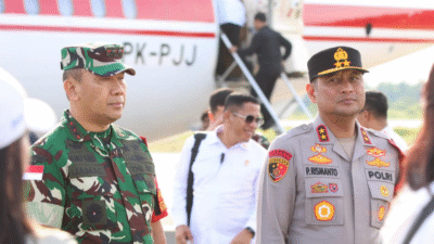 Pangdam XII/Tpr bersama Forkopimda Kalbar menyambut kedatangan Wapres Gibran di Bandara Supadio dengan pengamanan VVIP. (Dok. HO/Faktakalbar.id)