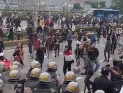 Demo di DPR Ricuh, Polisi Amankan Enam Orang