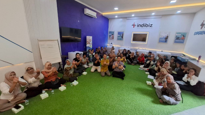 Pelaku UMKM di Pontianak mengikuti sosialisasi legalitas usaha dan pembuatan NIB yang difasilitasi Telkom Kalbar. (Dok. Telkom Kalbar)