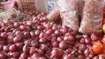 Ilustrasi - Bawang merah di pasar Pasar Pagi Sambas mengalami kenaikan signifikan.