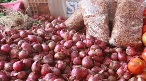 Ilustrasi - Bawang merah di pasar Pasar Pagi Sambas mengalami kenaikan signifikan.