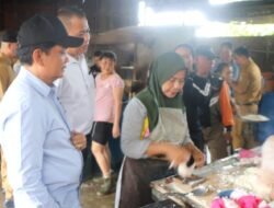 Tindak Lanjuti Laporan Warga, Wakil Wali Kota Bahasan Tinjau Pabrik Tahu di Pontianak Utara