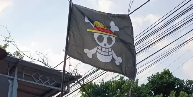 Seorang tukang sayur di Bantaeng, Sulsel, ditampar tentara gara-gara bendera One Piece. Kasusnya berakhir damai. (Dok. Ist)