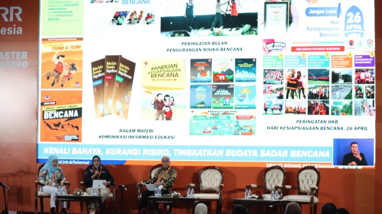 Deputi BNPB, Prasinta Dewi, menekankan pentingnya kolaborasi pentaheliks dan program Desa Tangguh Bencana sebagai kunci kesiapsiagaan menghadapi bencana di Indonesia.