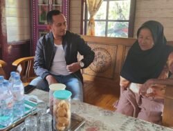 Hikmah di Balik Musibah, Rumah Terbakar Guru Ngaji di Sambas Dihadiahi Umrah Gratis