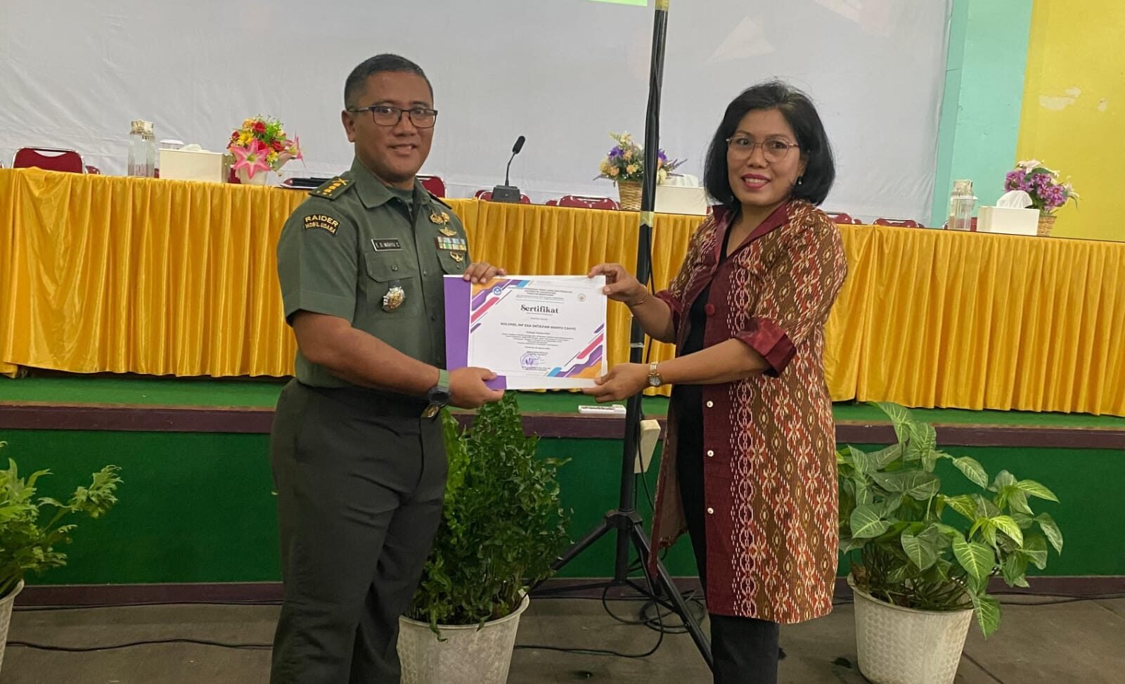 Kodam XII/Tanjungpura memberikan kuliah umum wawasan kebangsaan kepada 467 mahasiswa baru Fakultas Kehutanan Untan dalam kegiatan PKKMB. (Dok. HO/Faktakalbar.id)