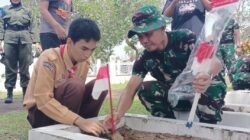"Kodam XII/Tanjungpura menggelar Karya Bakti serentak di Taman Makam Pahlawan Dharma Patria Jaya sebagai wujud penghormatan kepada pahlawan jelang HUT ke-80 RI. (Dok. HO/Faktakalbar.id)"
