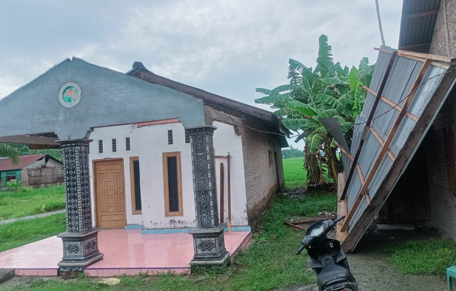 "Laporan BNPB per 16 Agustus 2025 merangkum penanganan bencana kekeringan di Semarang dan angin kencang di Serdang Bedagai, serta imbauan waspada anomali cuaca. (Dok. BNPB/Faktakalbar.id)"