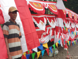 Gempuran Belanja Online, Pedagang Bendera Merah Putih Keluhkan Dagangan Sepi Jelang HUT RI ke-80