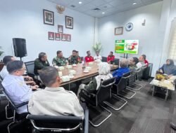 Stakeholder Lintas Sektor di Perbatasan Sambas Deklarasi Perangi Karhutla, Tegaskan Komitmen Jaga Kedaulatan Negara